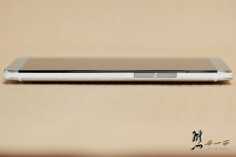 手機開箱|HTC NEW ONE 和HTC ONE X不專業雙開箱之缺點評比