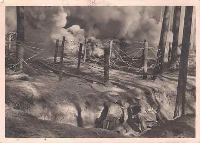 German soldiers attacking, 17 November 1941 worldwartwo.filminspector.com