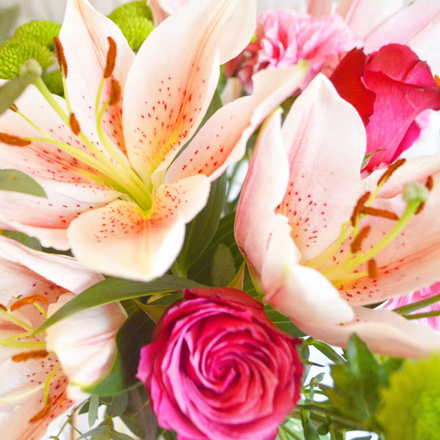 Lovelaughslipstick blog dating disasters bouquet of flowers