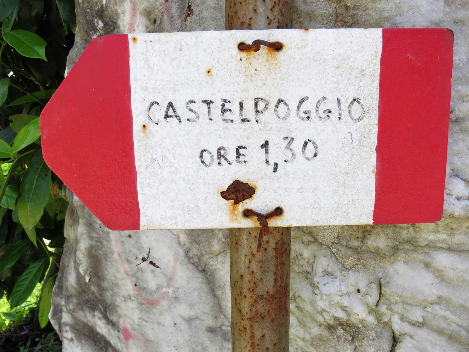 Trail sign Tuscany