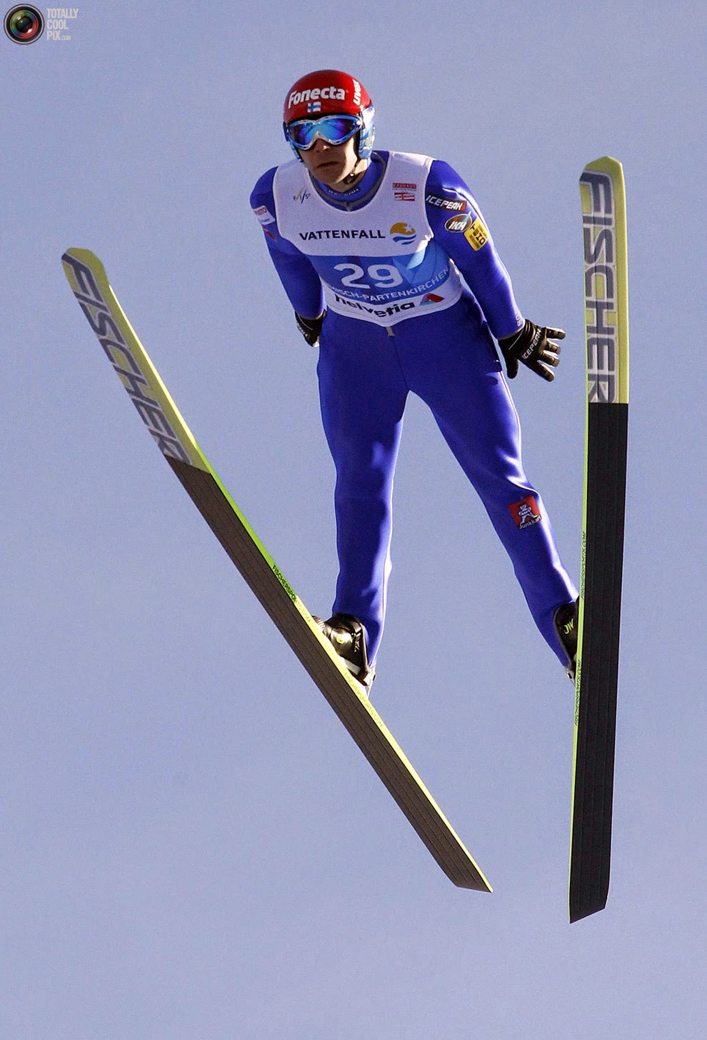Прыжки с трамплина на лыжах сегодня результаты. Лыжный спорт прыжки с трамплина. Олаф Рюэ прыжки с трамплина. Прыжки на лыжах с трамплина вид спорта. Прыжки на лыжах с трамоина.