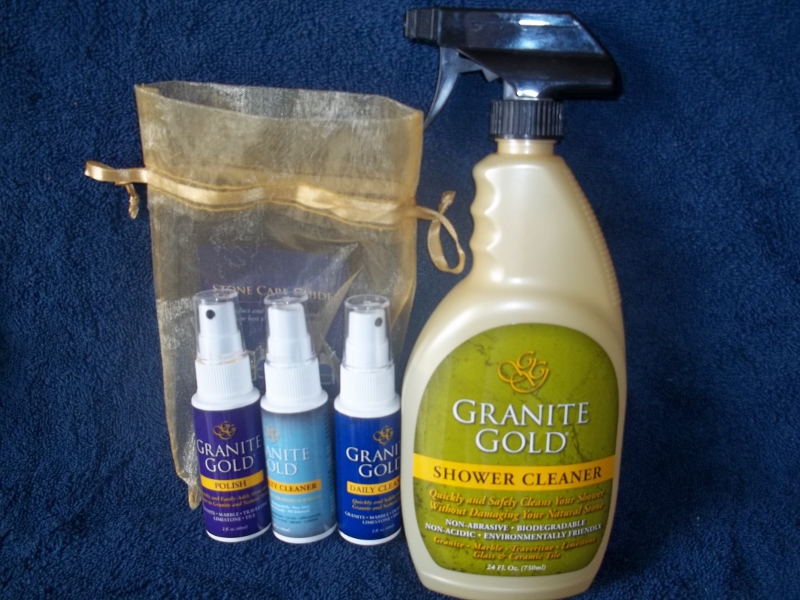 MommyKnowz Granite Gold Shower Cleaner Review