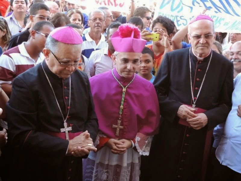 Pílulas Litúrgicas Fotos da Posse de Dom Henrique Soares em Palmares