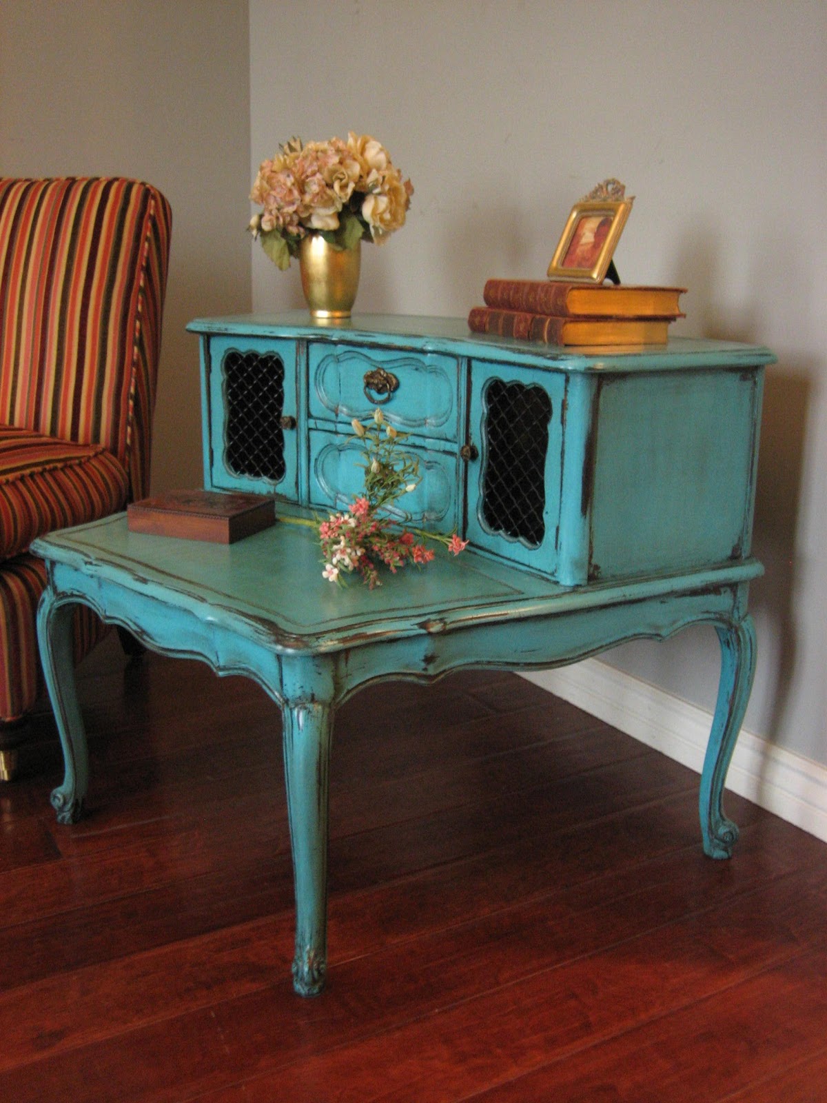 European Paint Finishes: Eclectic Teal End Table