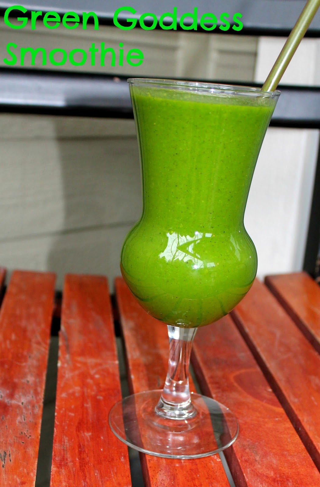 Pretty Little Pantry Green Goddess Smoothie