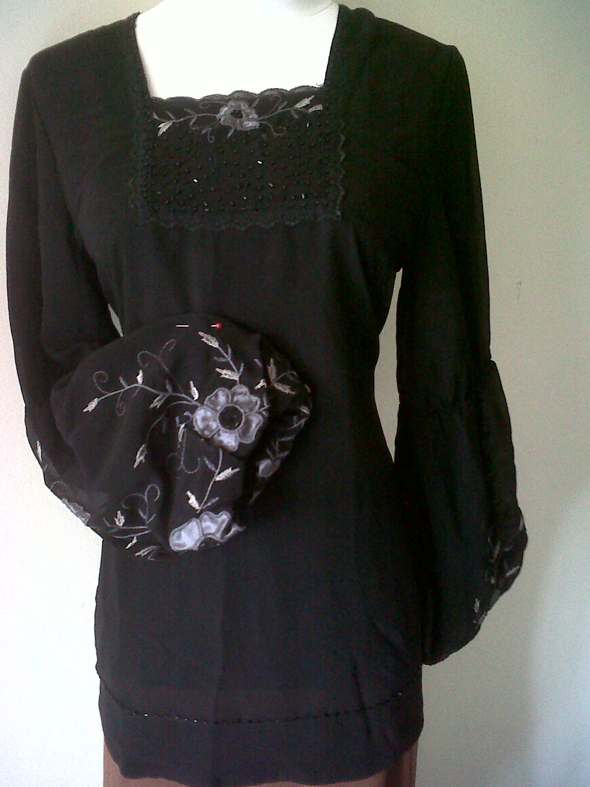 CHIC BABY by ROSA: MUSLIMAH BLOUSE