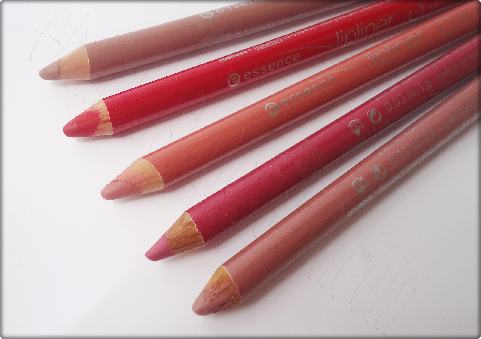 Emmaaist Review Lip Liners Essence (Opinión y Swatches)