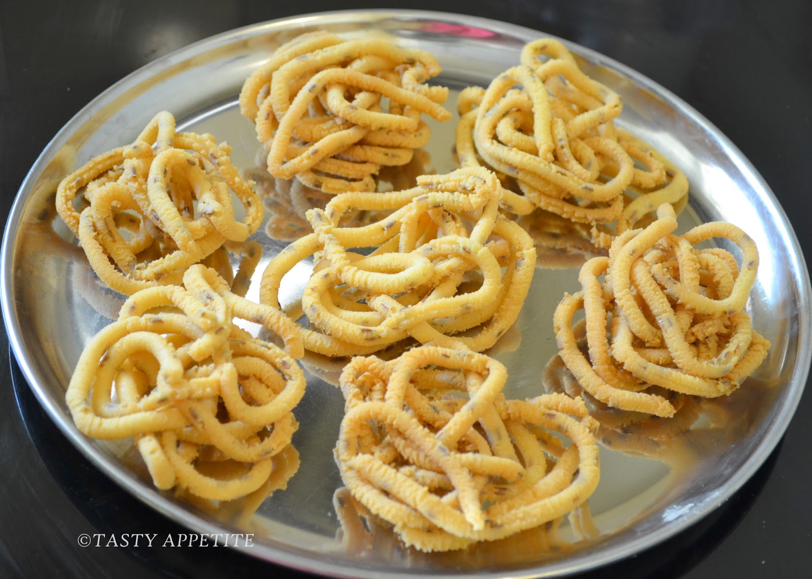 How to make Coconut Milk Murukku / Thengai Paal Murukku / Easy Murukku