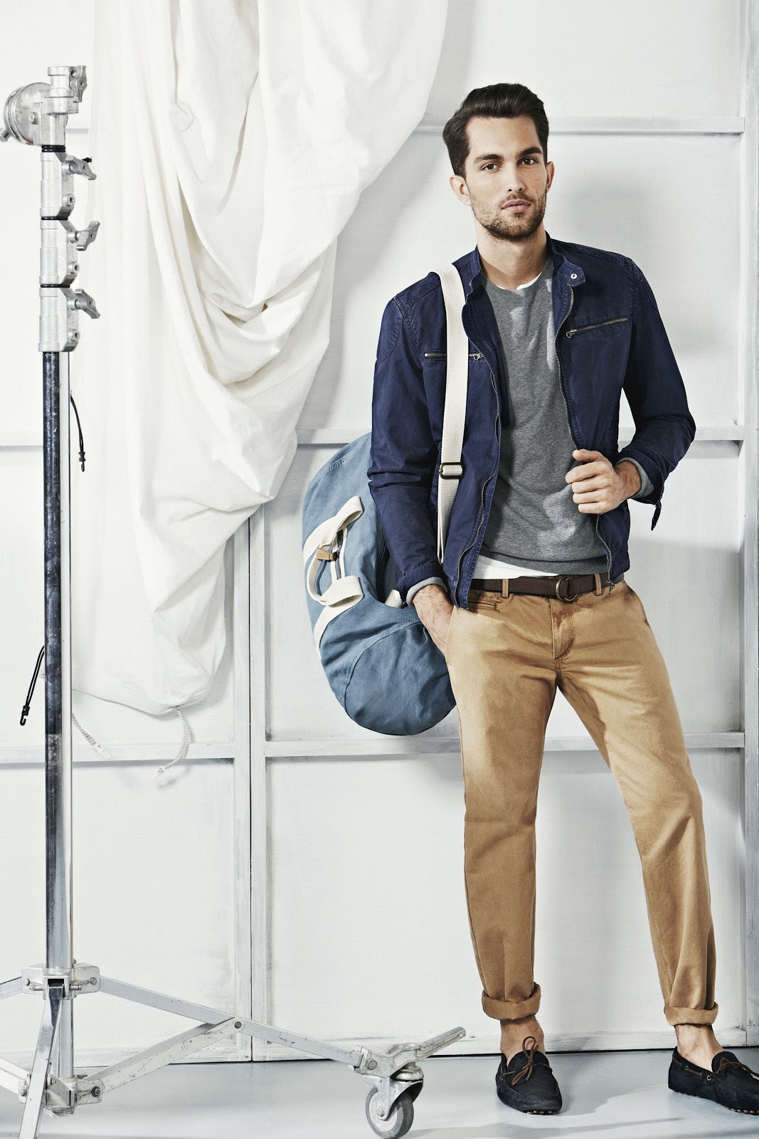 стрит кэжуал мужской 2020. стильный парень. мариано ди вайо 2020. мужской образ на весну. стильная мужская одежда.