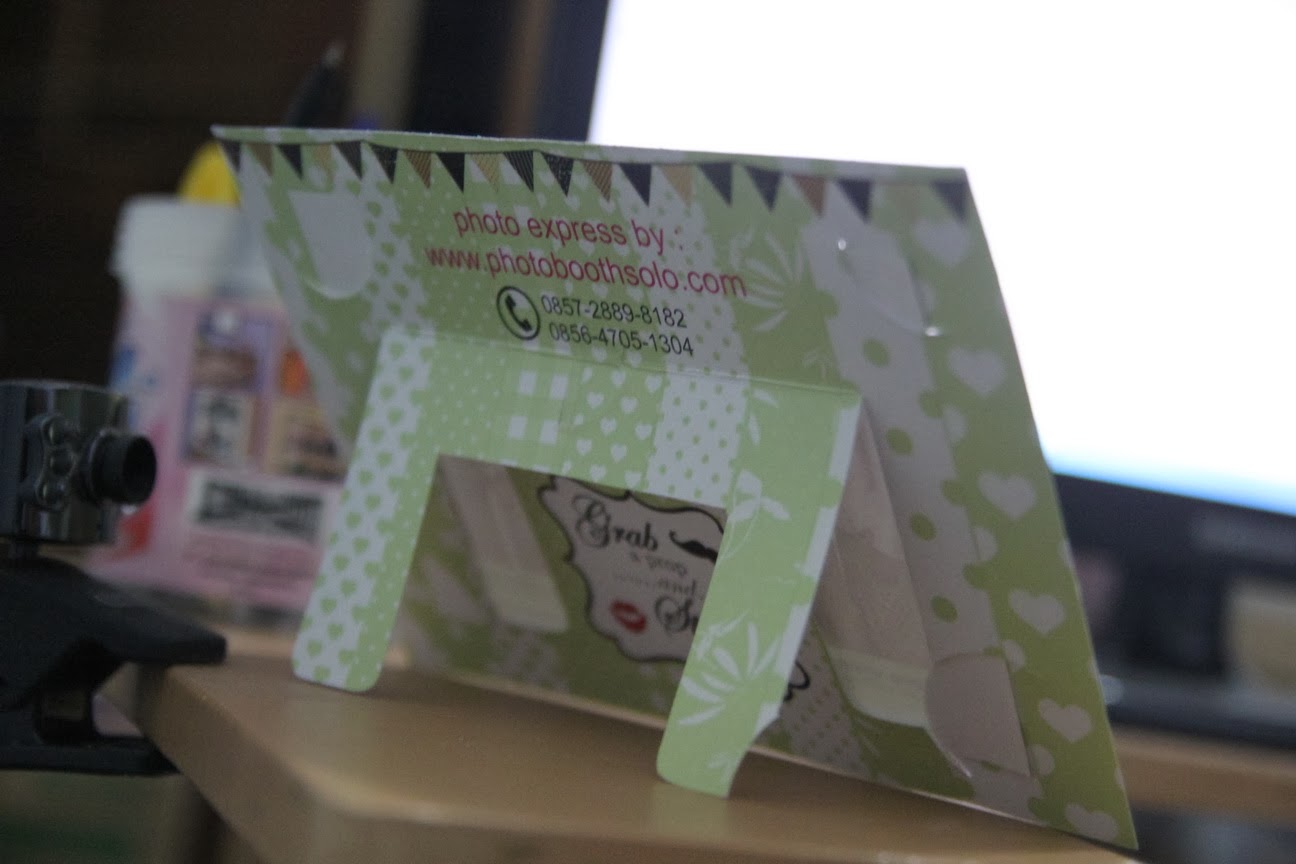 Contoh Frame Photo Booth Pernikahan di Semarang Photo Booth Semarang