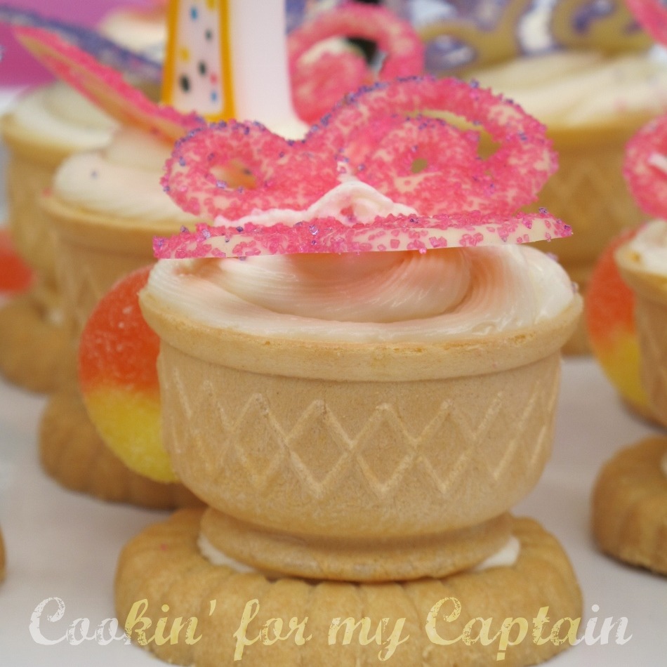 Cookin' for my Captain [Featured at Make & Take] Teacup Cupcakes