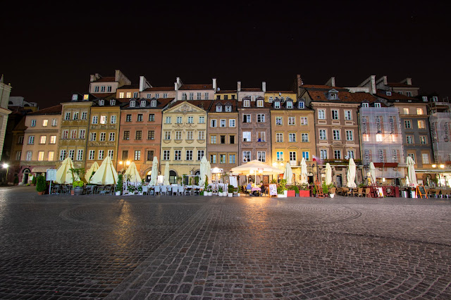Piazza della città vecchia di notte-Rynek Starego Miasta-Varsavia