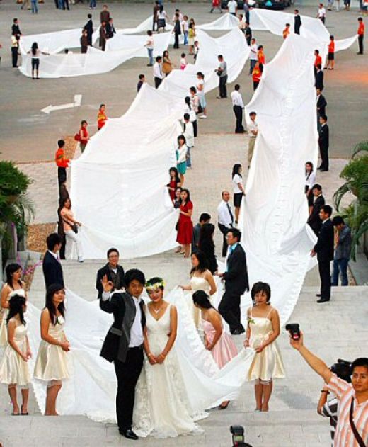 Funny Wedding Dresses Wedding Pictures funny-wedding-dresses-wedding-pictures