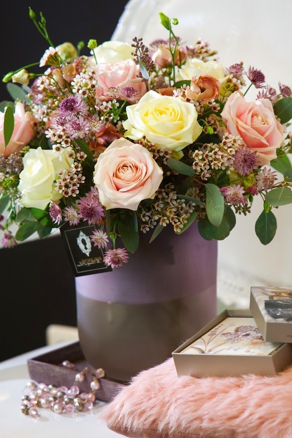 Cut flowers in enchanting decoration ideas