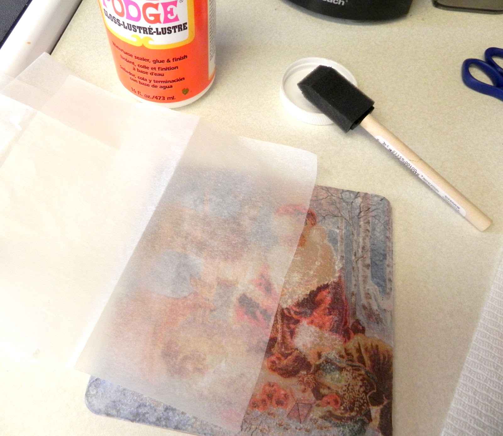 SybillinartNews Decoupage a glass plate Tutorial