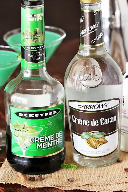 Ingredients to make a Grasshopper Cocktail image