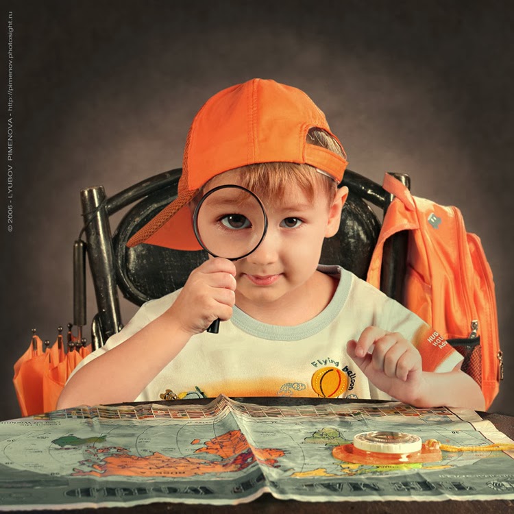 Компьютер для детей. Ребенок ищет информацию. Ребенок ищет информацию. Опасность интернета для детей и подростков. Любознательный ребенок.