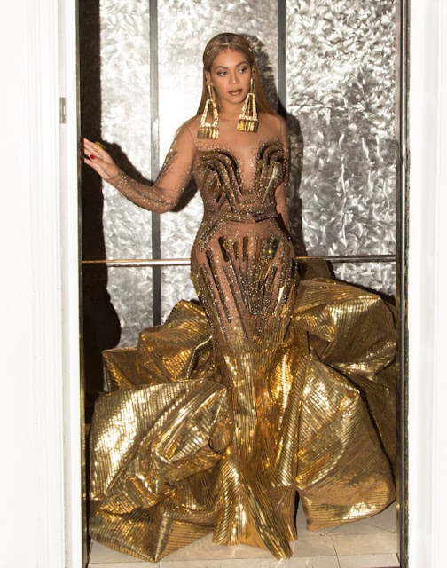 It took 35 workers about 10 days to complete the custom dress Beyonc? wore to Wearable Art Gala