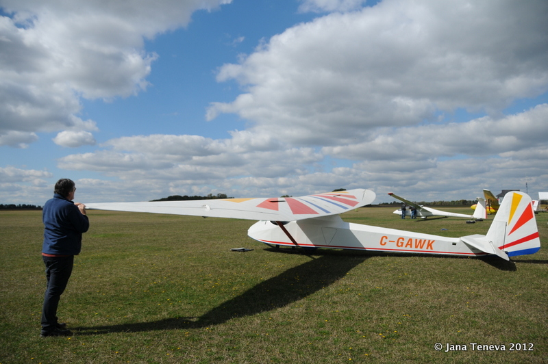 Jana around the world Gliding in Ontario & pictures from the air with
