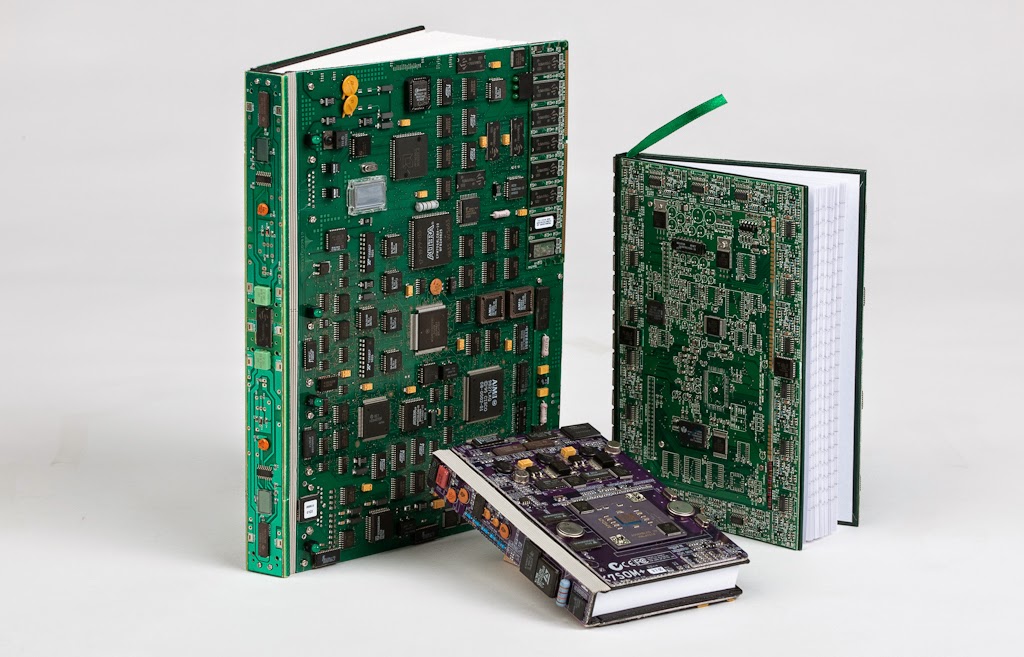 02-Books-Steven-Rodrig-Upcycle-PCB-Sculptures-from-used-Electronics-www-designstack-co