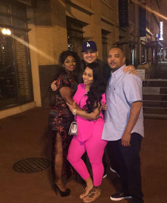 1a3 Rob Kardashian parties with Blac Chyna and her family
