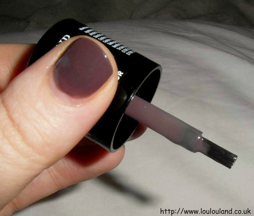 LouLouLand: Make Up Gallery - Time To Shine - Quick Dry Nail Colour - 6  Mushroom Magic