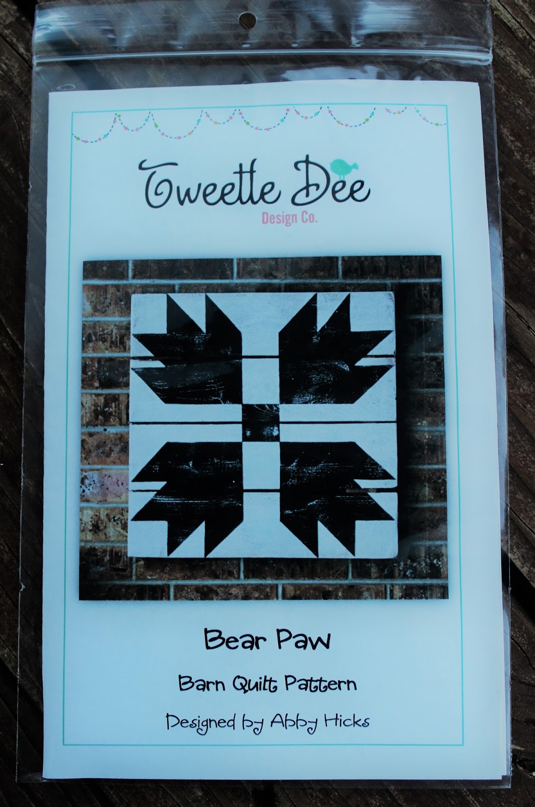 Tweetle Dee Design Co. Bear Paw Barn Quilts