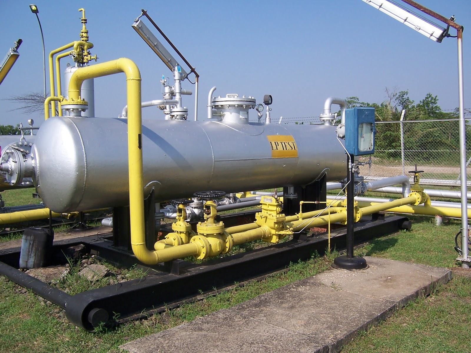 Dwi Hardi Sang Dhevils Mechanic Macam Macam Separator di Dunia Oil and Gas
