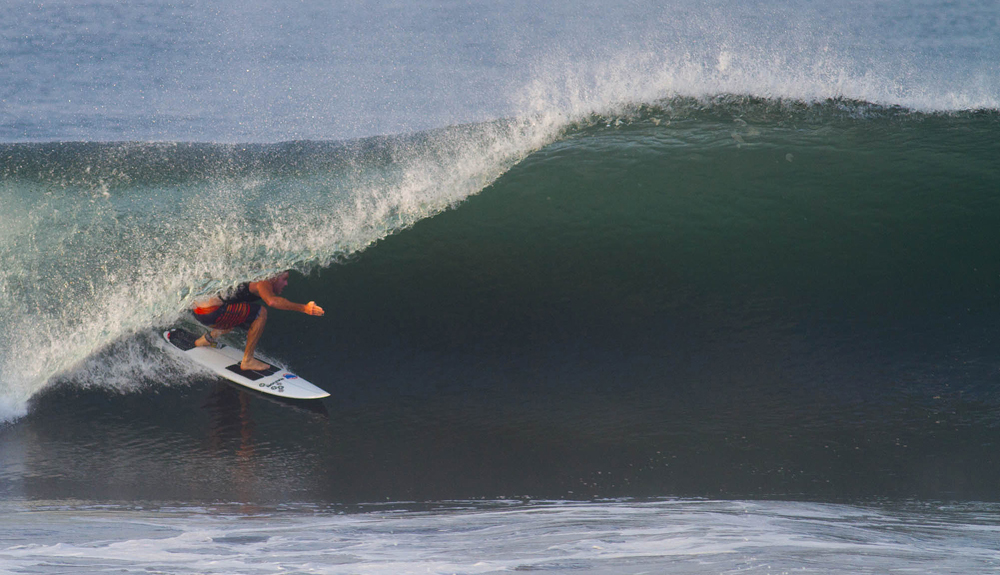 JonSteelePhoto Surfing Guatemala