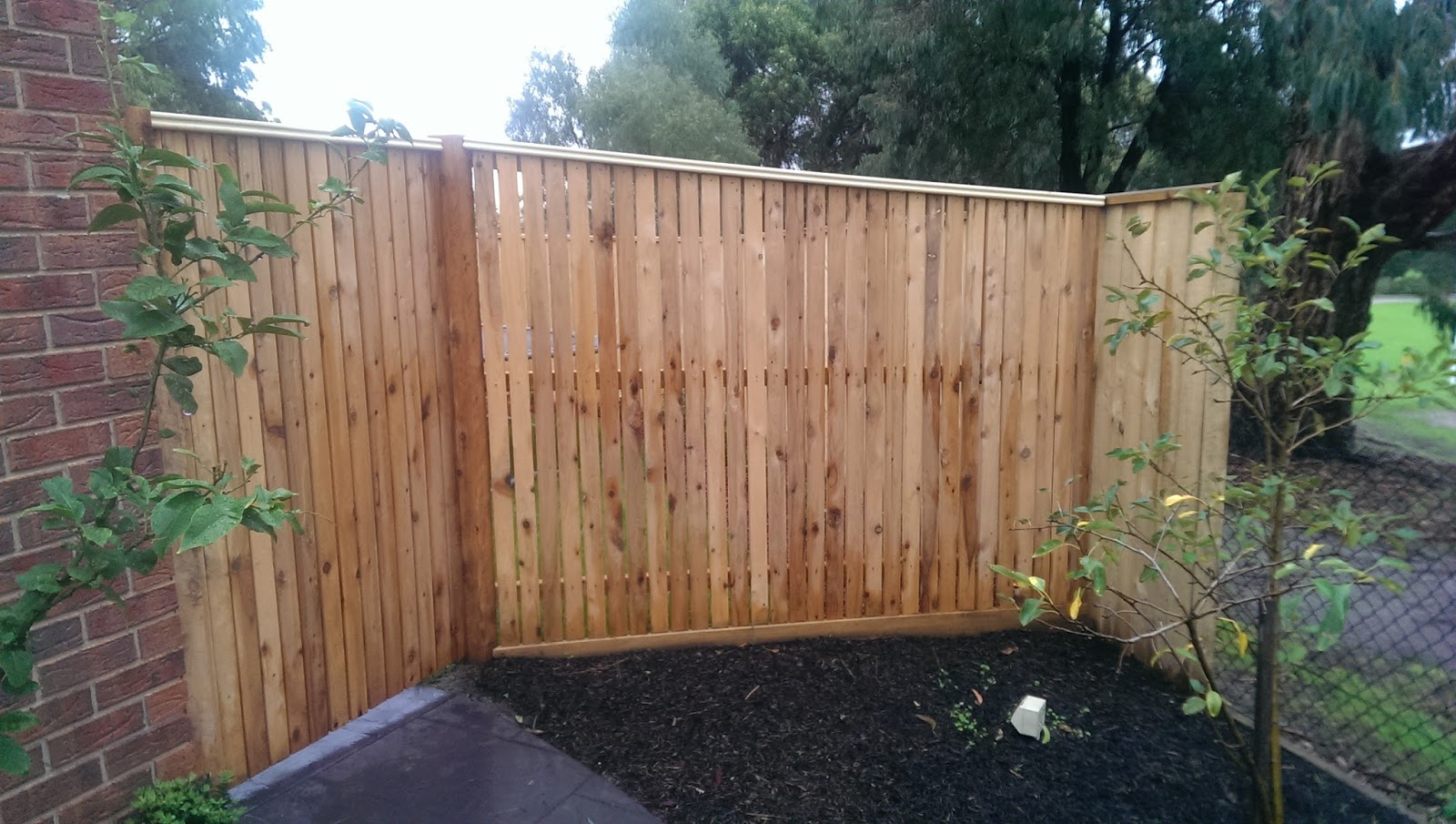 Ironman Fencing Cypress picket fence