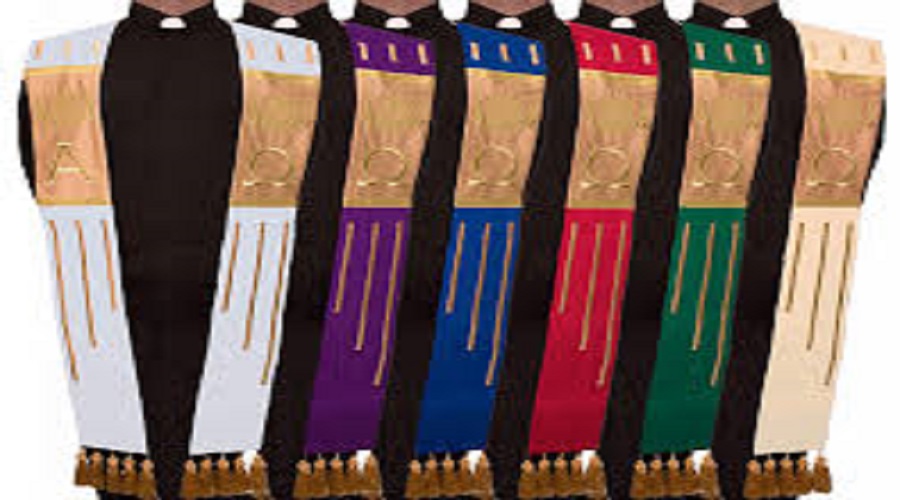 Need pastor vestment choir robe academic gown uniform at alimosho Lagos