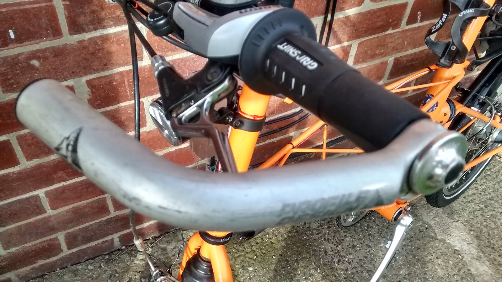Cycling South Tyneside Bike Hack! Repurpose inner tubes as bar end