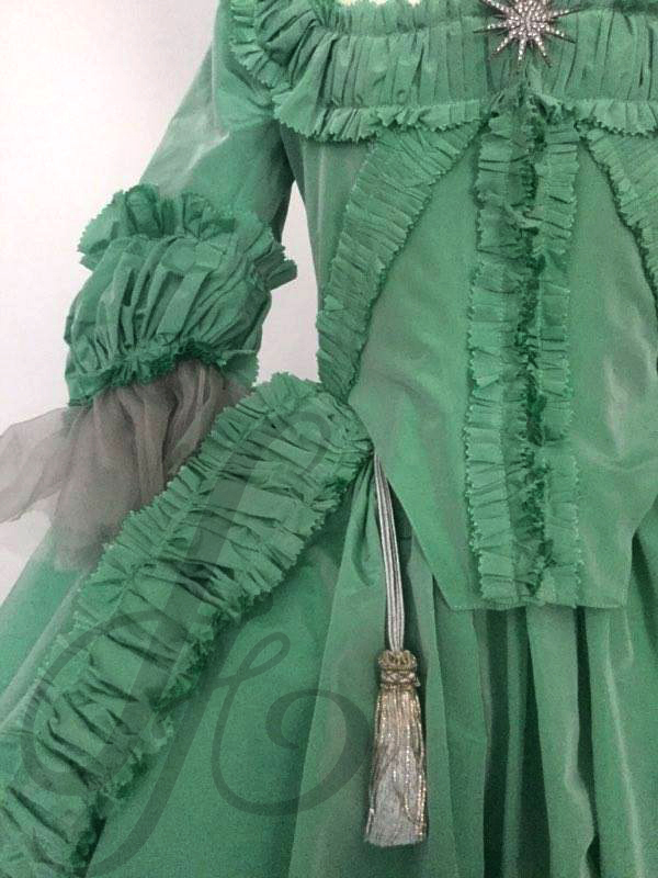 BODY & SPIRIT ENGINEERING: Green gown in Marie Antoinette style