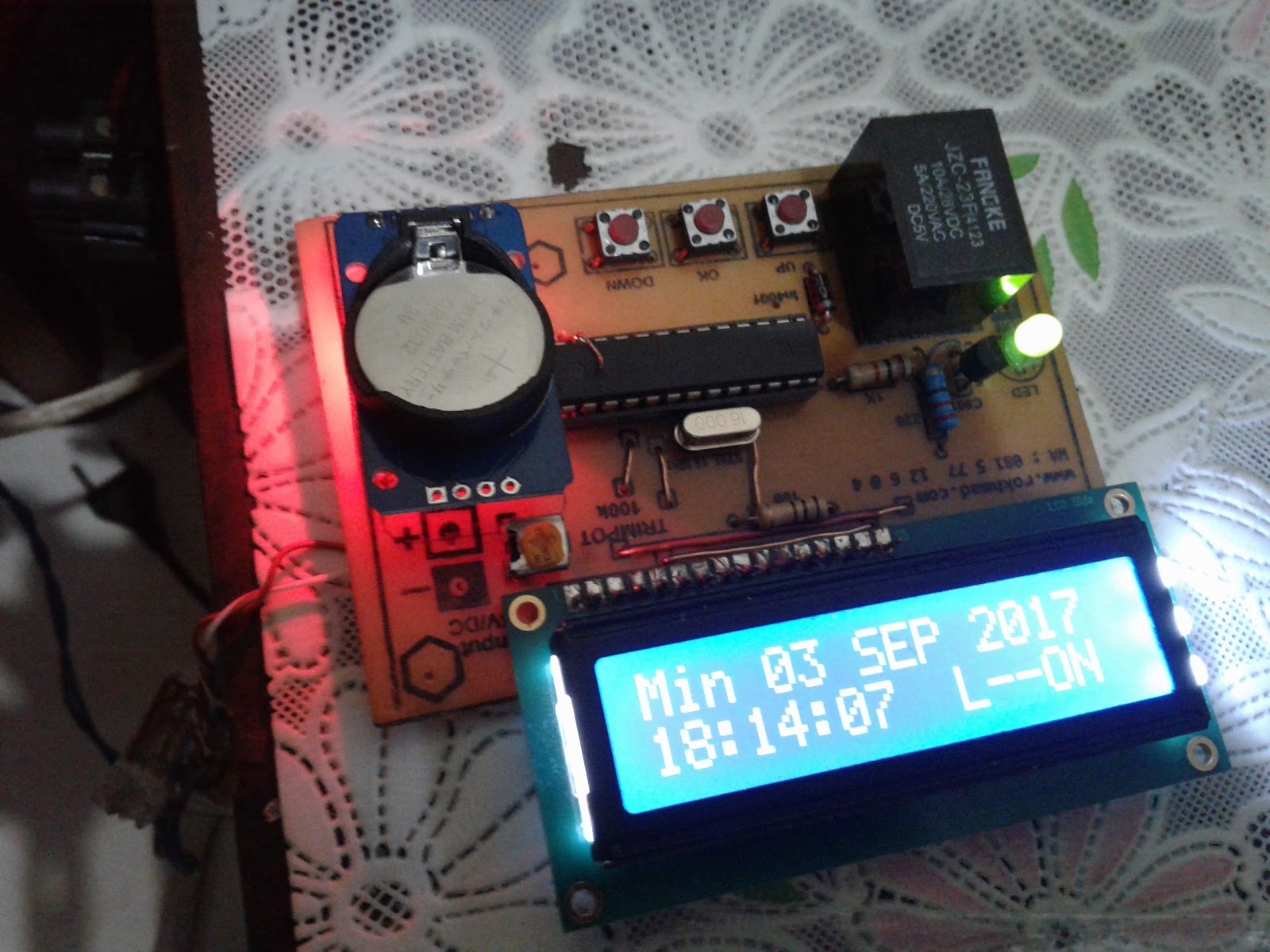 Arduino таймер. Схемы таймеров на ардуино. Таймер обратного отсчета на ардуино дисплей 1602. Таймер на ардуино уно с дисплеем. Таймер на ардуино с обратным отсчётом 7 сегментный индикатор.