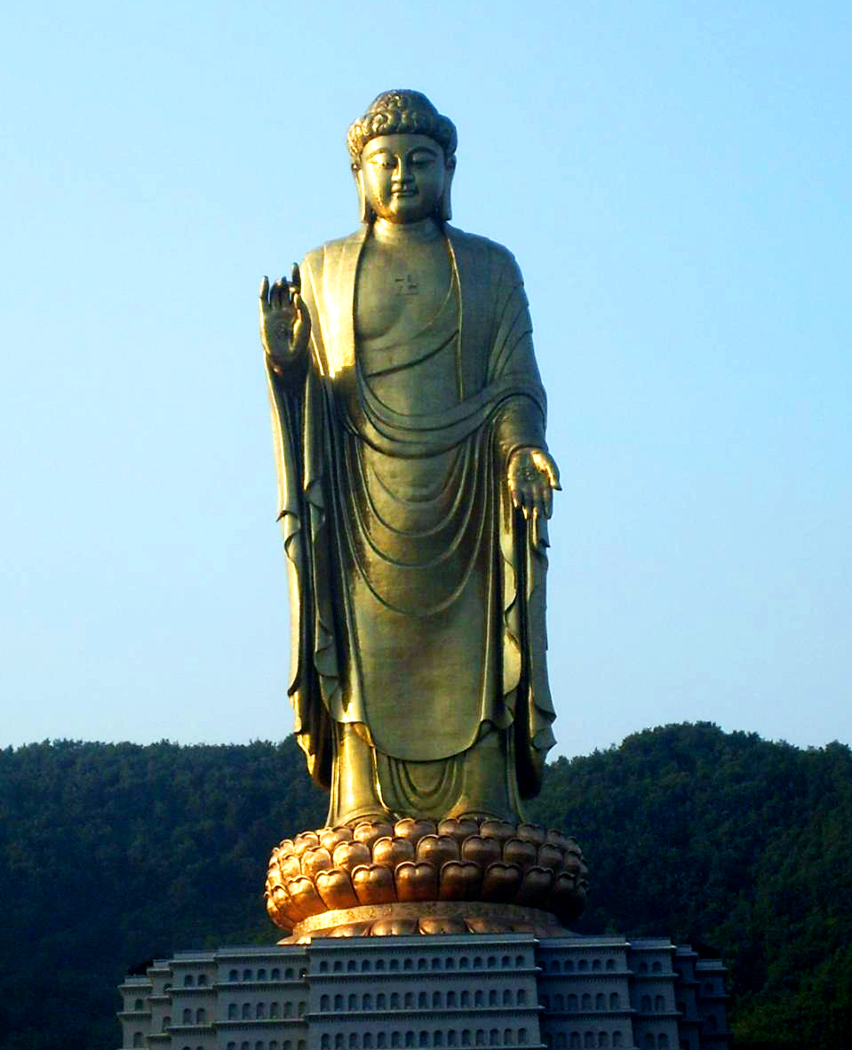 Сам будда. Статуя Будды весеннего храма в Китае. Статуя Будды Вайрочана. Будда весеннего храма Китай. Статуя Будды Вайрочаны в Китае.