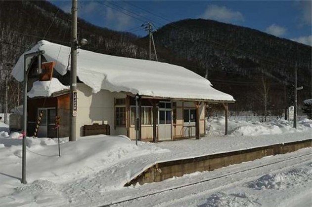 Sebuah Kereta Api Di Jepang Heboh Di SosMed Karena Mengangkut 1 Penumpang Siswi Setiap Harinya Sebuah Kereta Api Di Jepang Heboh Di SosMed Karena Mengangkut 1 Penumpang Siswi Setiap Harinya