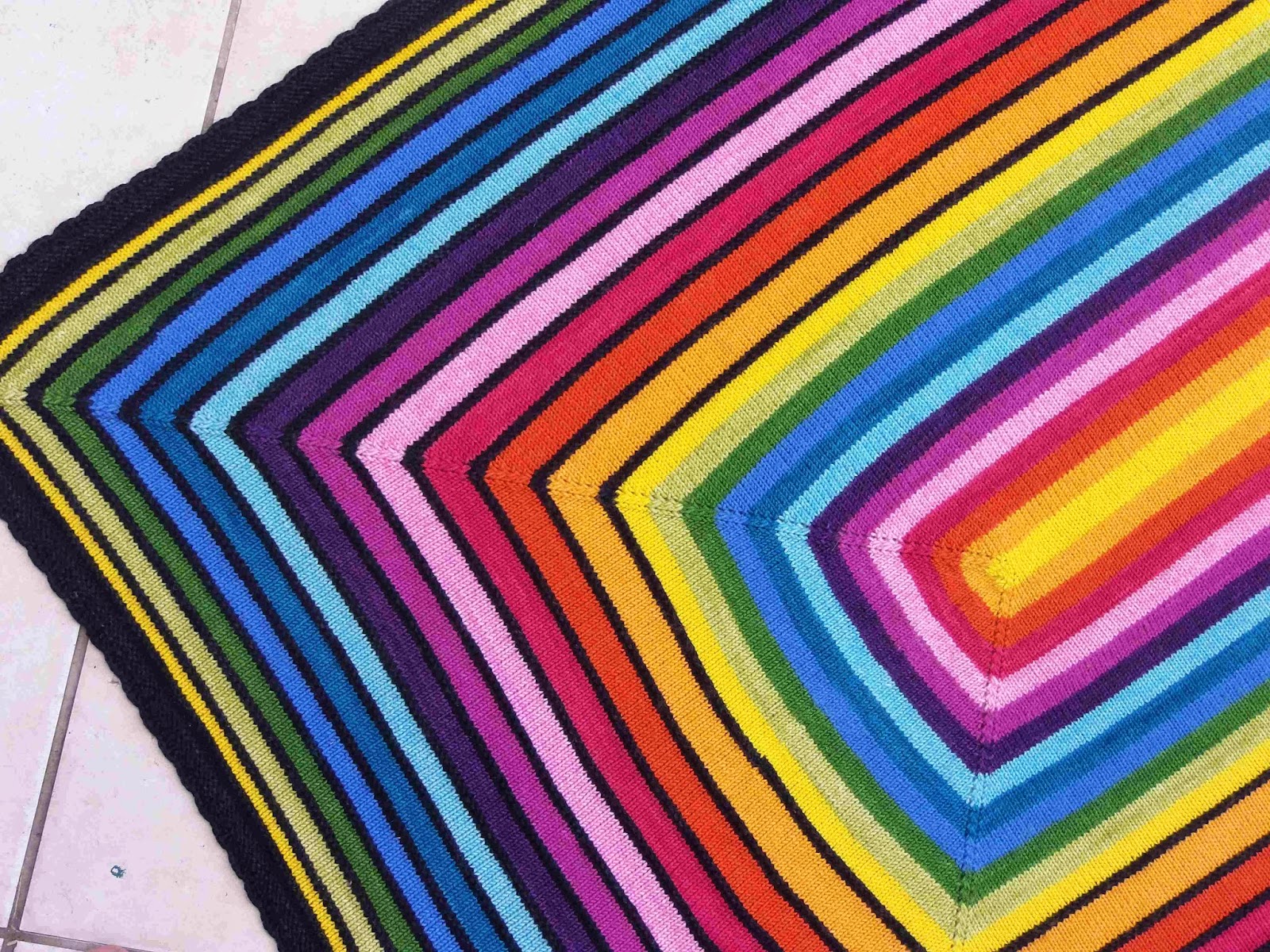 DoriBa's Maschen Magie: Meine Decke ist fertig