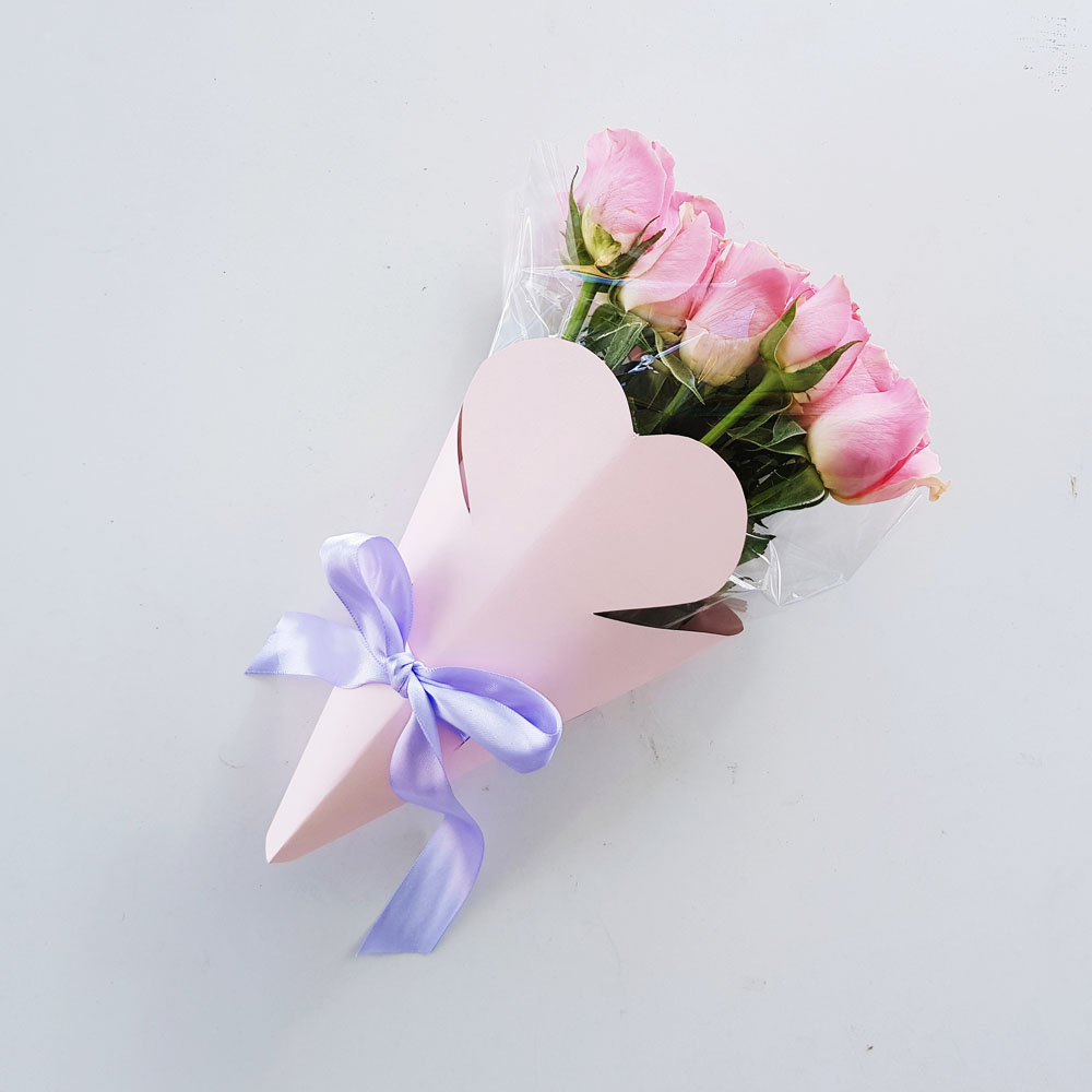 Flower Bouquet Heart gift wrap DIY, Free template