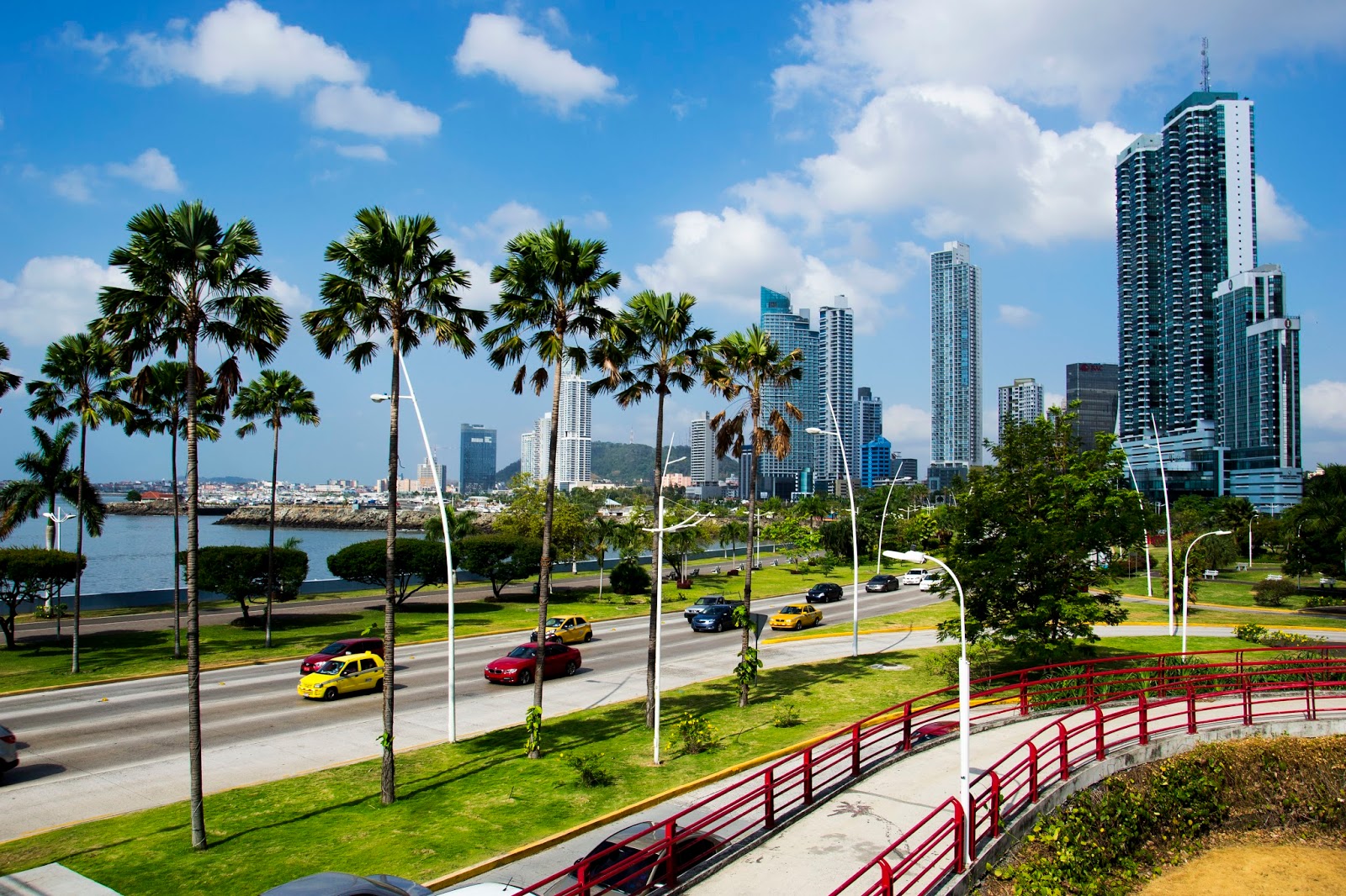 Mi pequeño gran mundo: Cinta costera de la ciudad de Panamá: un vistazo a la modernidad
