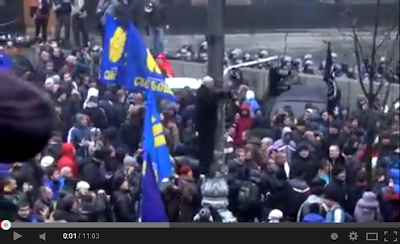 Драка. Евромайдан. Киев. Оппозиция против Беркута
