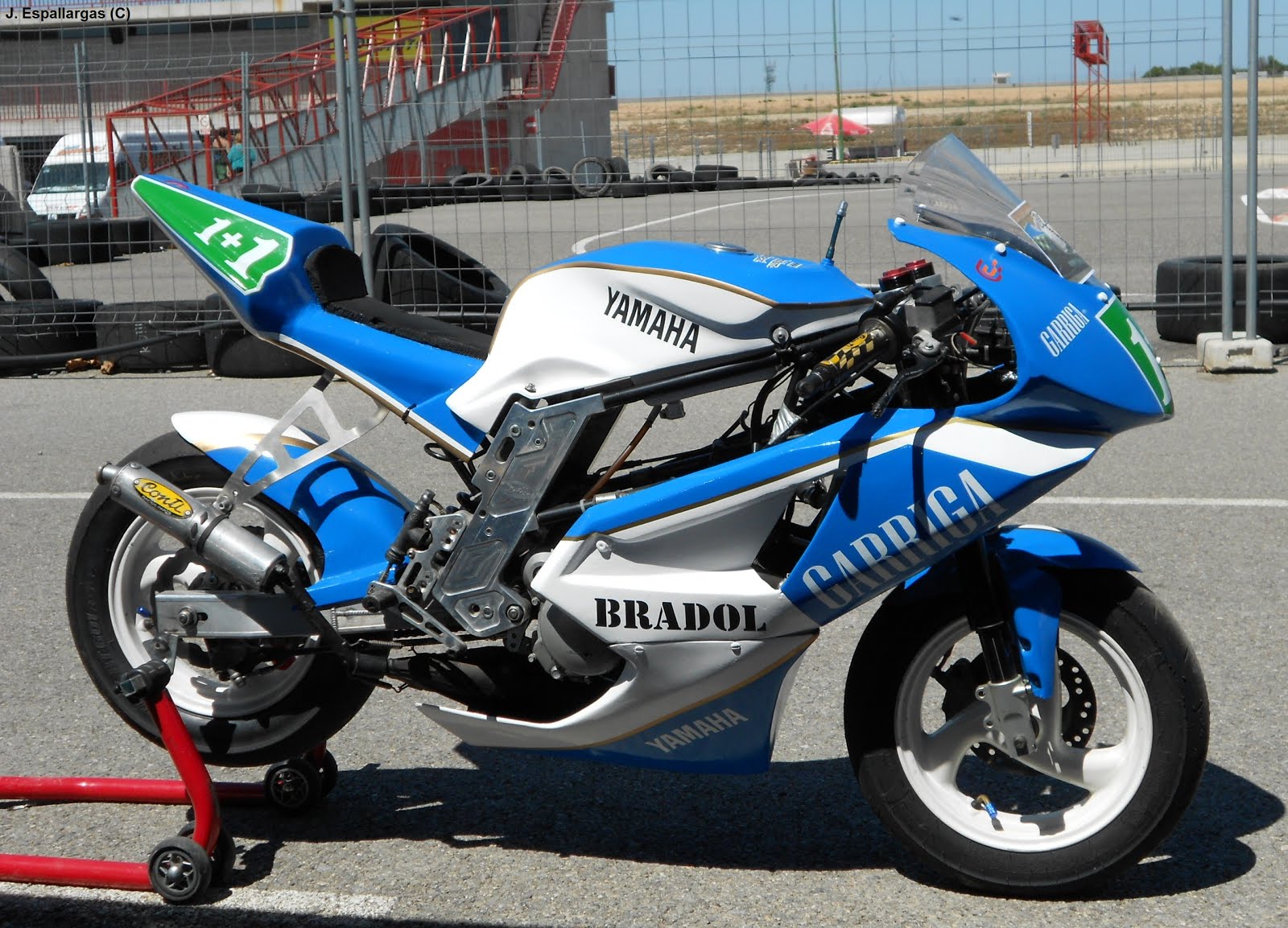 Réplica Yamaha Ducados 250