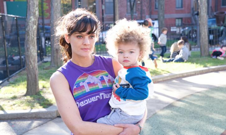 SMILF - Episode 1.01 - Promos, Promotional Photos, Posters & Featurettes *Updated 16th October 2017*