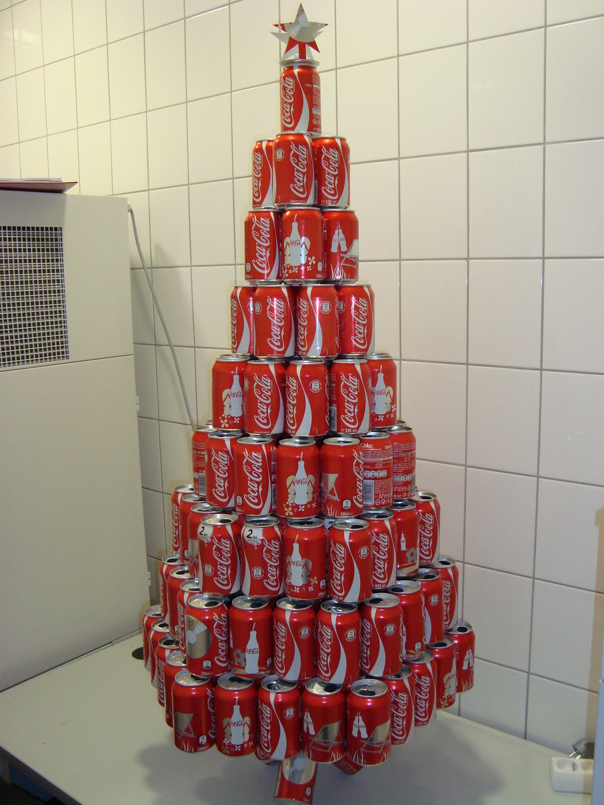 Oh look! A soda can Christmas tree The finished Coke can Christmas tree