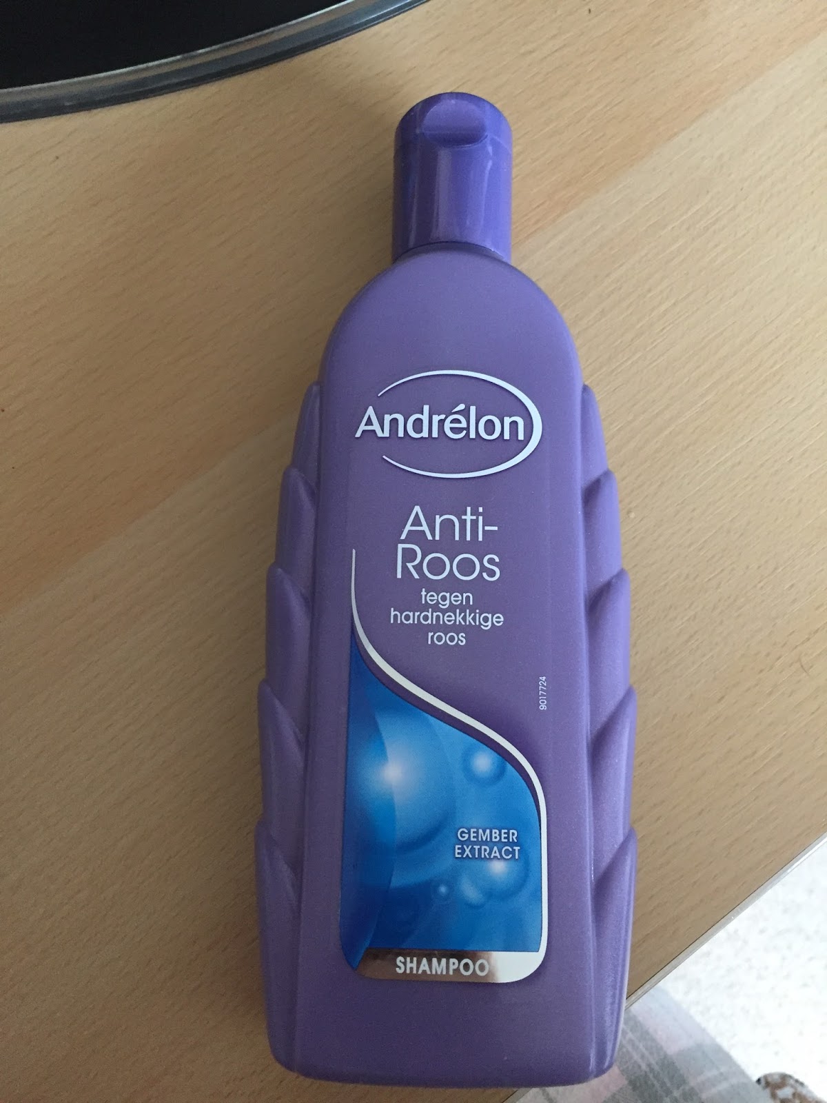 jongen Kolonisten Peregrination Anne-Wil Kraan: Review Andrélon anti-roos shampoo