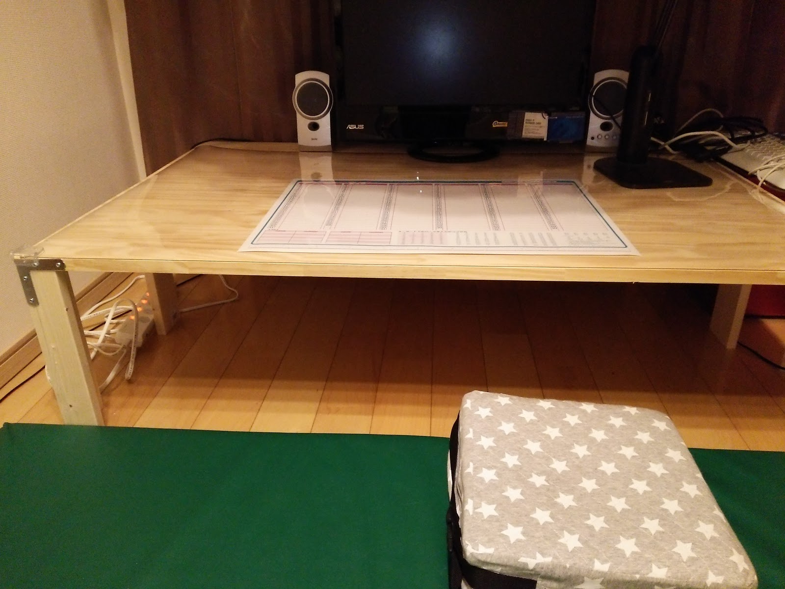 【DIY】余った板で簡単に子ども用の勉強机（キッズテーブル）を作ってみた まぐたの日記