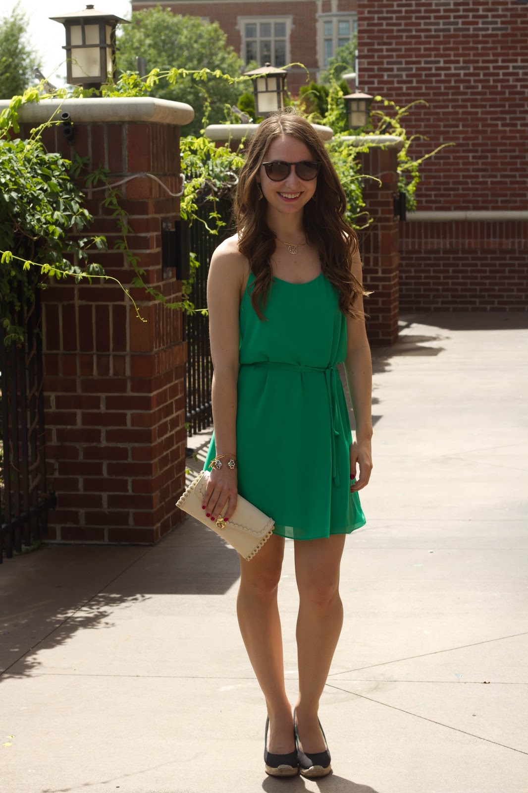 Kelly Green Dress + A Giveaway! | Caralina Style
