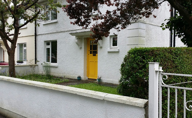 keltainen ovi