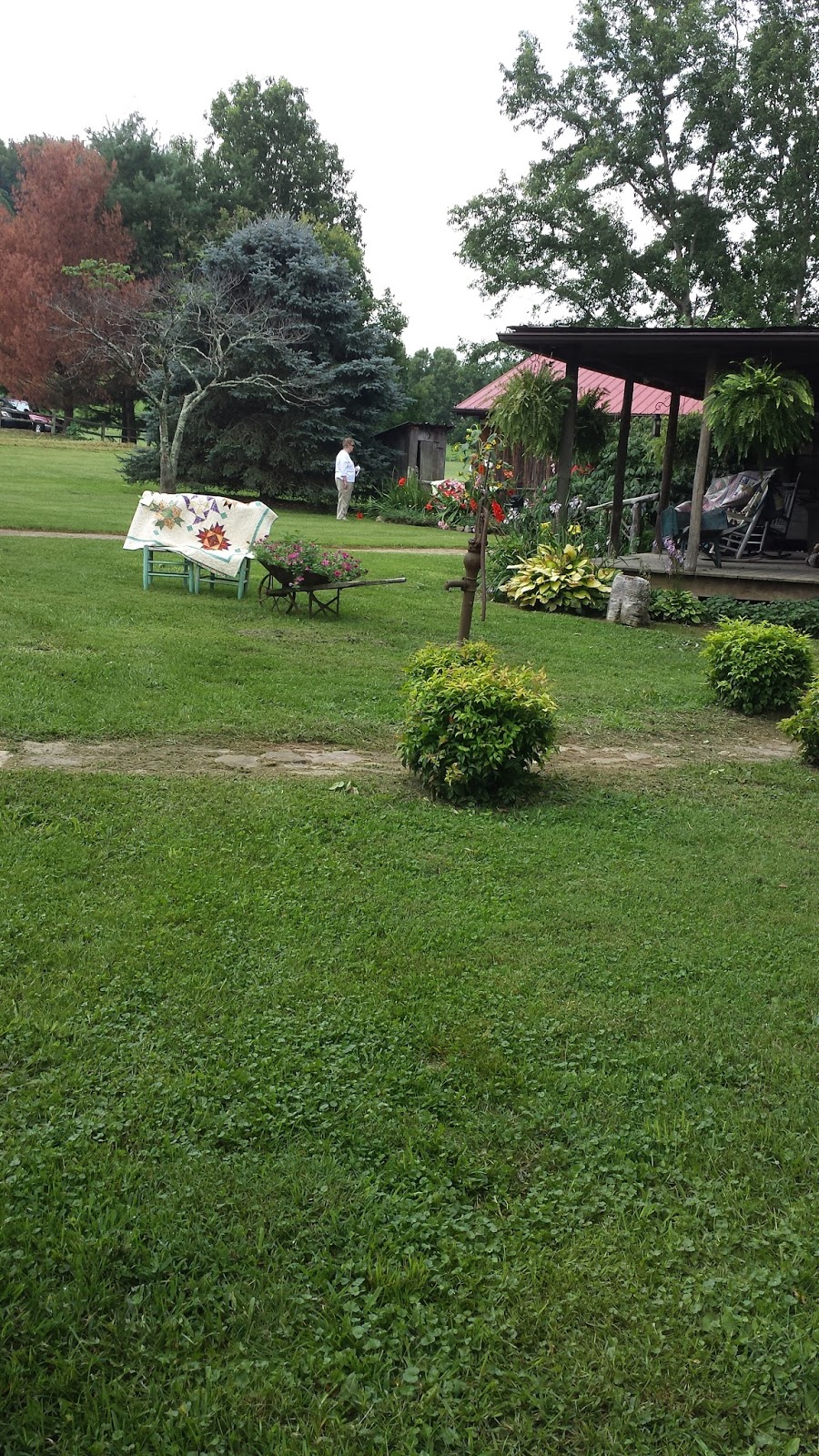 Holloway's Country Home Follow the Quilt Trail