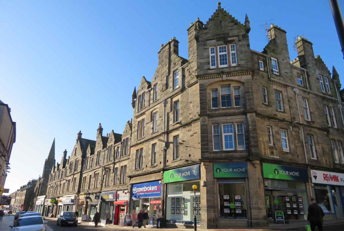 Alex and Bob`s Blue Sky Scotland Fife Coastal Path. Kirkcaldy to