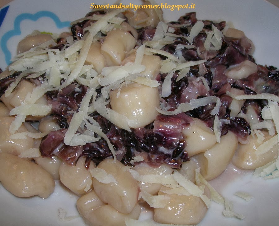 gnocchi di ricotta con radicchio e taleggio